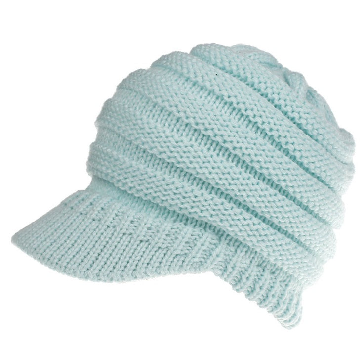 Women's Ponytail Knit Beanie Winter Outfit